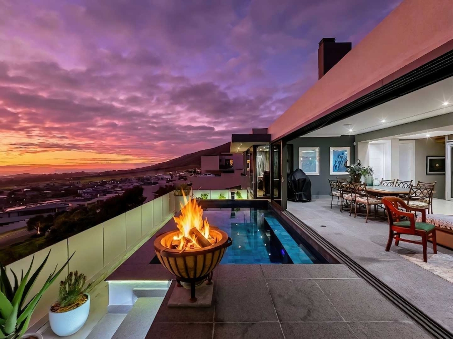 4 Bedroom Property for Sale in Baronetcy Estate Western Cape
